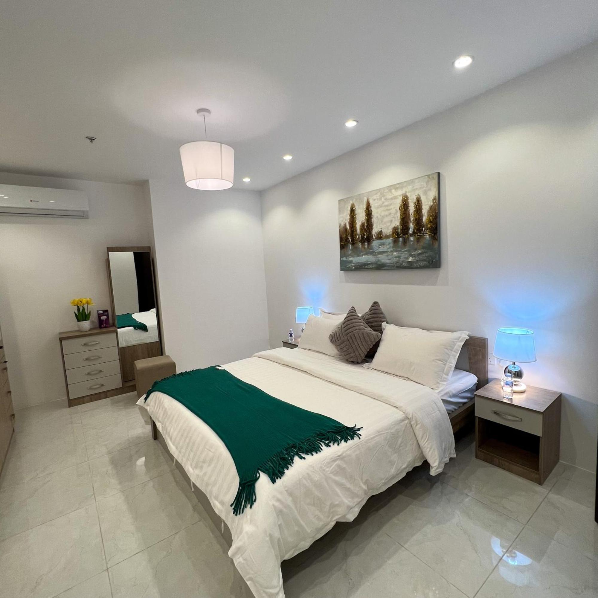 Apartment The Red Sea البحر الأحمر *